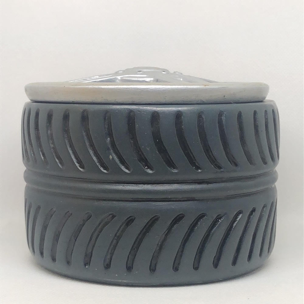 🛞 Big Boy Toy Fund 🛞 Tire Bank 🛞 Ceramic Container 🛞 - Picture 4 of 6